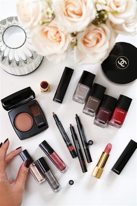 chanel christmas 2021 makeup collection